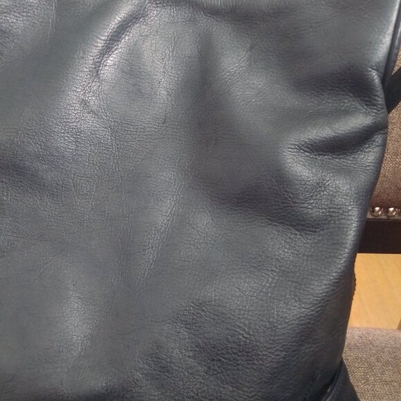 Derek Alexander Soft Black Leather Unisex Organizer Crossbody Bag - Picture 4 of 11